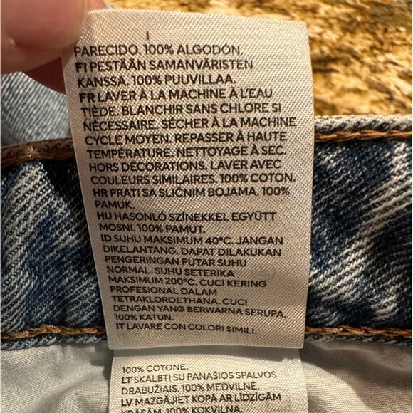 H & M 90’s Baggy High Waist Light Wash Jeans New with Tags Size 6 - Picture 6 of 10